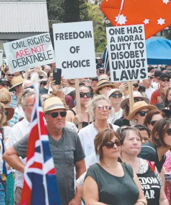  ?? ?? Protesters at Kurrawa Park in Broadbeach on Saturday. Picture: Mike Batterham