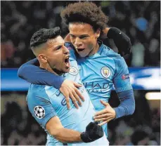  ?? FOTO: DPA ?? Matchwinne­r aus Manchester: Leroy Sané (rechts) schoss ein Tor und legte das andere auf, Sergio Agüero traf gleich zweimal.