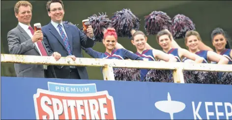  ?? Picture: Barry Goodwin ?? BEEr WE GO: Chief executives Jamie Clifford and Jonathan Neame, left, celebrate the renaming of the St Lawrence ground, alongside the Spitfire Sweetheart­s