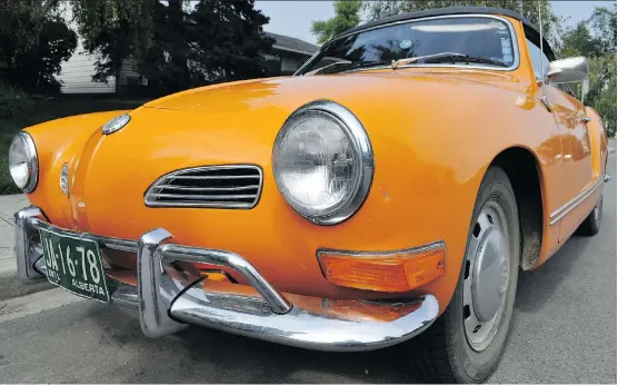  ?? PHOTOS: GREG WILLIAMS ?? Carl Browne has owned this 1971 Volkswagen Karmann Ghia for 44 years. It was a daily driver for much of that time.