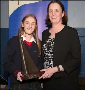  ??  ?? Senior Student of the Year, Aoife Dunne, with guest speaker Helen Hall.