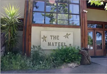  ?? SUBMITTED ?? The Mateel Community Center in Redway is hosting a special drive-through summer dinner fundraiser starting Friday. Meals are being prepared by local chefs.