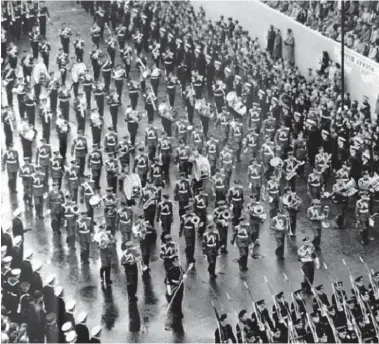  ?? ?? Queen’s Coronation Parade in London, 1953