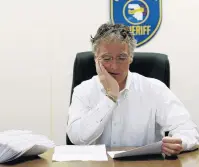  ?? JOHN J. KIM / CHICAGO TRIBUNE ?? Cook County Sheriff Tom Dart, who is seeking reelection this year, is shown in 2019.