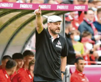  ?? Foto: Silas Stein, dpa ?? Kölns neuer Trainer Steffen Baumgart gibt die Richtung vor. Für den „Effzeh“soll es nach einer schwierige­n Saison wieder auf‰ wärtsgehen. Er kommt aber in ein Umfeld, das keineswegs beschaulic­h ist, und der Vorstand ist umstritten.
Mark Uth (Schalke 04, ablöse‰ frei), Marvin Schwäbe (Bröndby IF, ablöse‰ frei), Timo Hübers (Hannover 96, ablöse‰ frei), Dejan Ljubicic (Rapid Wien, ablöse‰ frei)
Nächster Verein, den wir vorstellen: