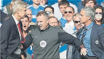  ?? FOTO: MD ?? Wenger y Mourinho, en una de sus disputas Casi llegaron a las manos en un partido de la Premier. Hoy, nuevo duelo