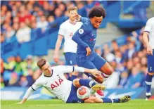  ?? Reuters ?? Chelsea’s Willian battles for possession with Tottenham Hotspur’s Giovani Lo Celso during a Premier League match.