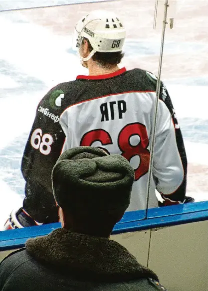  ?? FOTO PROFIMEDIA ?? 68 na tenkém ledě. Jaromír Jágr v dresu ruského klubu Avangard Omsk během svého angažmá v KHL.