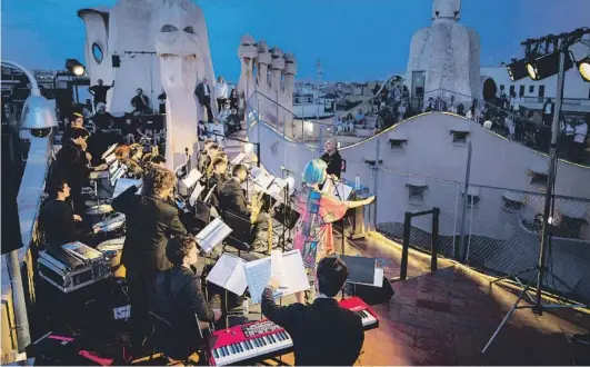  ??  ?? Torna el cicle més atractiu de l’estiu a Barcelona: La Pedrera Jazz. banda sonora a l’estiu des d’un lloc privilegia­t.