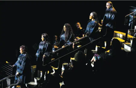  ?? Photos by Nina Riggio / Special to The Chronicle ?? Robin Hodge Williams & Friends Gospel Choir open SFJazz’s annual gala with Sam Cooke’s “A Change Is Gonna Come.”