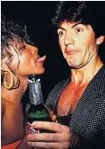  ??  ?? OLD FLAMES Sinitta and Simon