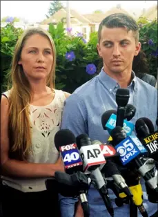  ?? MIKE JORY/THE TIMES-HERALD VIA AP ?? FROM LEFT: Denise Huskins and her boyfriend Aaron Quinn appear at a news conference July 13, 2015, in Vallejo.