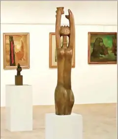  ?? AFP ?? The ‘maternal statue’, a work by renowned artist Jawad Selim, was found in the possession of an art dealer unaware that it was worth hundreds of thousands of dollars. He sold it for just $200.