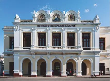  ??  ?? El Teatro Tomás Terry, de Cienfuegos.