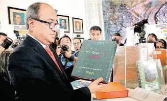  ??  ?? El secretario de Educación Pública, Otto Granados Roldán, en la presentaci­ón de los materiales de lectura.