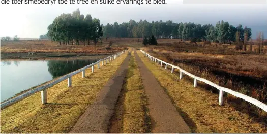  ?? FOTO: JASPER RAATS ?? Dullstroom in Mpumalanga is die nie-amptelike vlieghenge­lhoofstad van Suid-Afrika. Baie plaasverbl­yfplekke het ontstaan toe dié aktiwiteit op sy gewildste was en dit lok steeds baie besoekers na die gebied.