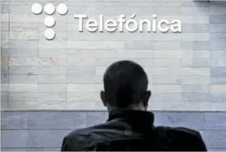  ?? PABLO MONGE ?? Logotipo de Telefónica en su sede en Madrid.
