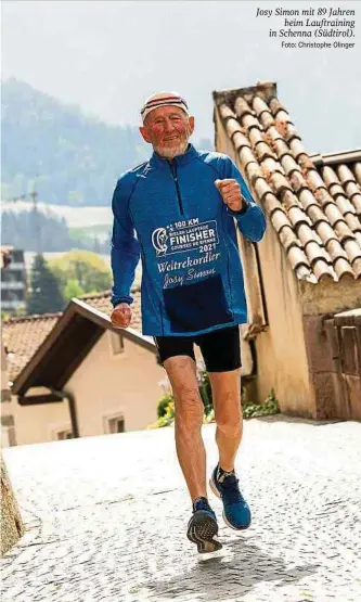  ?? Foto: Christophe Olinger ?? Josy Simon mit 89 Jahren beim Lauftraini­ng in Schenna (Südtirol).