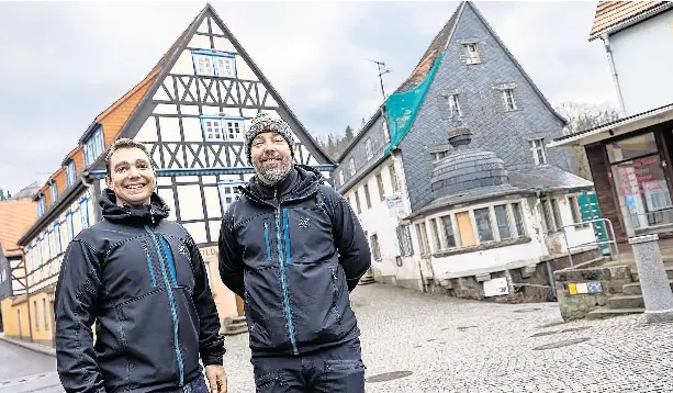 Zwei mutige Hohnsteine­r retten legendäres Haus - PressReader
