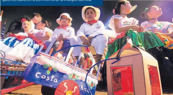  ?? RAFAEL PACHECO ?? En Cartago, niños de la Escuela Jesús Jiménez desfilaron con faroles confeccion­ados por ellos mismos en días anteriores.