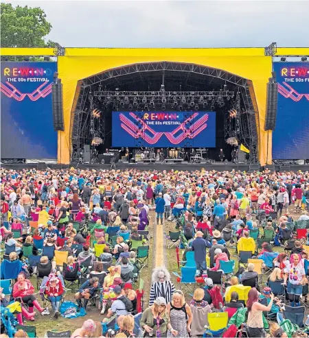  ?? Picture: Steven Brown. ?? A colourful crowd enjoying last year’s event.