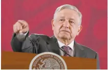  ??  ?? El presidente Andrés Manuel López Obrador reconoció que hay un entorno global difícil, pero dijo que en México no hay depreciaci­ón de la moneda.