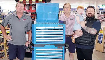  ??  ?? With the Kincrome 196 piece 15 drawer toolkit are, from left: Ace Industrial marketing manager Gus Gray, Baw Baw Big Blokes Barbeque committee member Michael Blackwood with winning bidder Leigh Marino and daughter Indie-Wren Marino of Warragul.