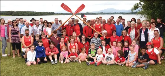  ?? Photo by Michelle Cooper Galvin ?? Fossa club members with winning crews at the 233rd Annual Killarney Regatta at O’Mahony’s Point, Killarney on Sunday.