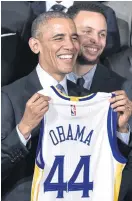  ??  ?? Obama and Stephen Curry.