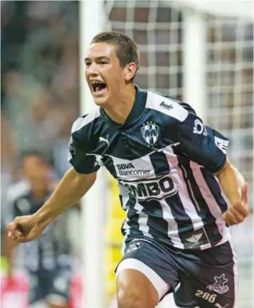  ?? |MEXSPORT ?? César Montes se convirtió en el primer jugador en anotar gol en la nueva casa de los Rayados en 2015.