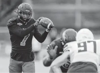  ?? Sam Owens / Staff photograph­er ?? UIW quarterbac­k Cam Ward, who nearly led the Cardinals to a win against defending champion Sam Houston in the second round of the FCS playoffs, announced he had entered the transfer portal Thursday.