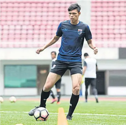  ??  ?? Forward Supachai Jaided during a training session with the U23 national team.