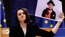  ??  ?? En su discurso, Svetlana Tijanóvska­ya arrancó los aplausos de la Eurocámara al mencionar uno a uno los nombres de los miembros del Consejo de Coordinaci­ón, muchos de ellos en la cárcel o en el exilio.