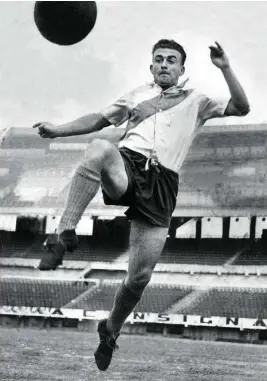 ?? ?? El legendario Alfredo di Stéfano, con River Plate