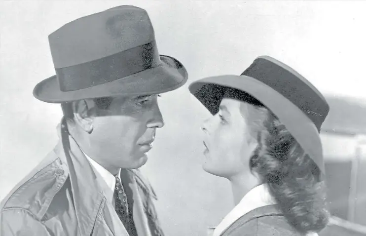  ?? AP ?? ¿Y si eligiéramo­s la felicidad? El histórico final de Casablanca, la película con la que Humphrey Bogart e Ingrid Bergman siguen conmoviend­o.