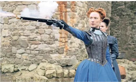  ?? FOTO: DPA ?? Saoirse Ronan kämpft in „Maria Stuart, Königin von Schottland“auch um die englische Krone.