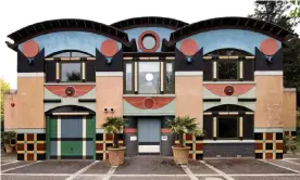  ?? ?? Pharaonic allusions … Sphinx House, an Outram postmodern gem in Moulsford, Oxfordshir­e. Photograph: James O Davies/The Historic England Archive, Historic England