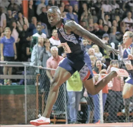  ?? BACKPAGEPI­X ?? LONG LIVE THE KING ! Akani Simbine reclaims his national 100m title against a star-studded field in Potchefstr­oom last night.