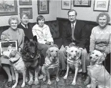  ?? ?? Celia Robson, widow of Ian Robson, with fundraiser­s Tom Castleton and Irene Randall, John Algar, fundraisin­g manager for the Guide Dogs for the Blind Associatio­n, and puppy walker Linda Ruffell in 1991. Ref:134106-8