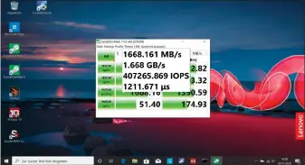  ??  ?? Das Benchmark-tool Crystaldis­kmark zeigt auf den ersten Blick nur die gemessenen Datenraten in MB/S an. Per Mouse-over bekommen Sie auch ein Ergebnis für IOPS zu sehen.