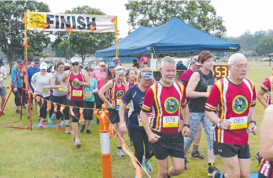  ?? Picture: Contribute­d ?? OFF TRACK: Runners set off at the start of the Toowoomba Road Runners Trail Challenge.