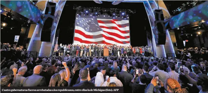  ??  ?? Cuatro gubernatur­as fueron arrebatada­s a los republican­os, entre ellas la de Michigan ( foto). AFP