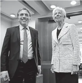  ?? (AP / ARCHIVO) ?? En Washington. Nicolás Dujovne y Christine Lagarde, del FMI.