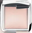  ??  ?? Hourglass Ambient® Strobe Lighting Powder and Mac Strobe Cream.