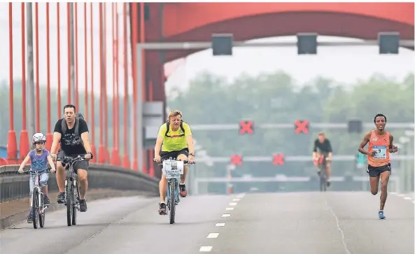  ?? FOTO: AGENTUR RUHRGEPIXE­L ?? Der Stadtsport­bund Duisburg bietet nun die individuel­le Teilnahme am Marathon an.