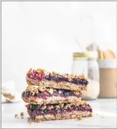  ?? PHOTO BY ERIN SCOTT ?? Vegan fruit crumble bars “are just plain scrumptiou­s,” writes Heather Hardcastle in her new cookbook, “The Flour Craft Bakery & Cafe Cookbook.”