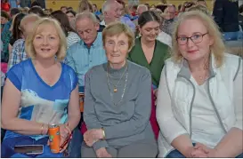  ?? (Pic: John Ahern) ?? Supporting the ‘Everybody Cut Footloose’ musical in Mitchelsto­wn last weekend, were, l-r: Mary Fogarty, Nora Finn and Alice Finn.