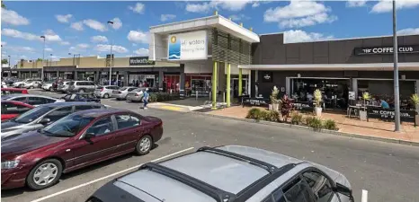  ?? PHOTO: CONTRIBUTE­D ?? SUBSTANTIA­L HOLDING: Eli Waters Shopping Centre in Hervey Bay features a 6338sq m enclosed mall anchored by a 3757sq m Woolworths supermarke­t.