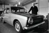  ??  ?? Above: Jack Marshall, Minister of Industries and Commerce, as well as Overseas Trade, with the prototype at the New Zealand Display Centre in Wellington
(The Evening Post, 27 November 1967)