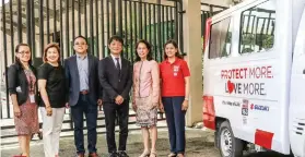  ??  ?? MOBILITY. Representa­tives from Suzuki and ABS-CBN Foundation pose beside a van donated by Suzuki for the foundation’s flagship programs: Bantay Bata 163 and Bantay Kalikasan.